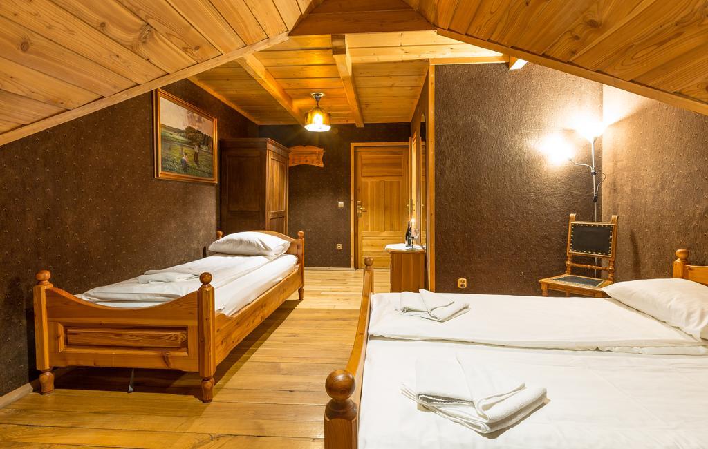 Hotel Krakowiacy I Gorale à Krzyszkowice Extérieur photo