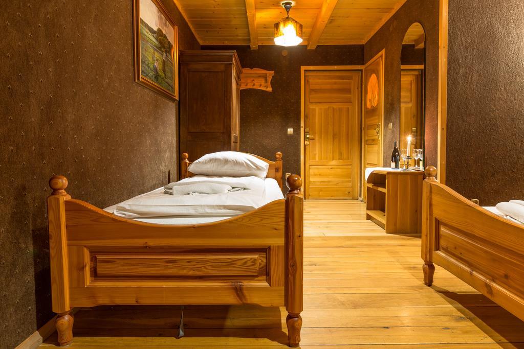 Hotel Krakowiacy I Gorale à Krzyszkowice Extérieur photo